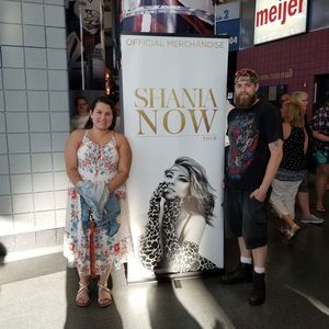 Meet your Posher, Raquel